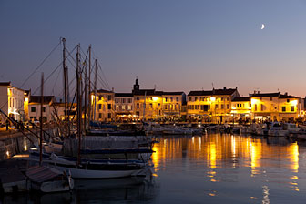 vue nocturne du port de La Flotte